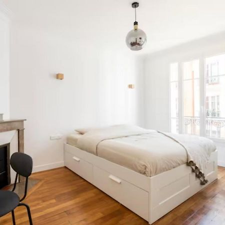 The Square, Paris-Asnieres, Private Apartment With Bedroom And Living Room المظهر الخارجي الصورة