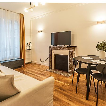 The Square, Paris-Asnieres, Private Apartment With Bedroom And Living Room المظهر الخارجي الصورة