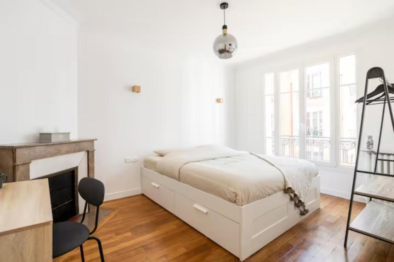 The Square, Paris-Asnieres, Private Apartment With Bedroom And Living Room المظهر الخارجي الصورة
