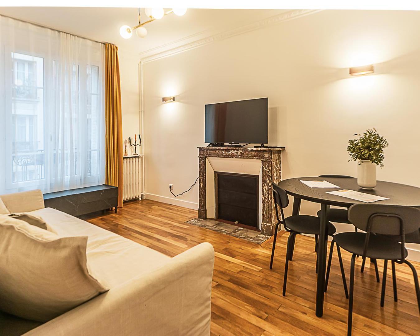 The Square, Paris-Asnieres, Private Apartment With Bedroom And Living Room المظهر الخارجي الصورة